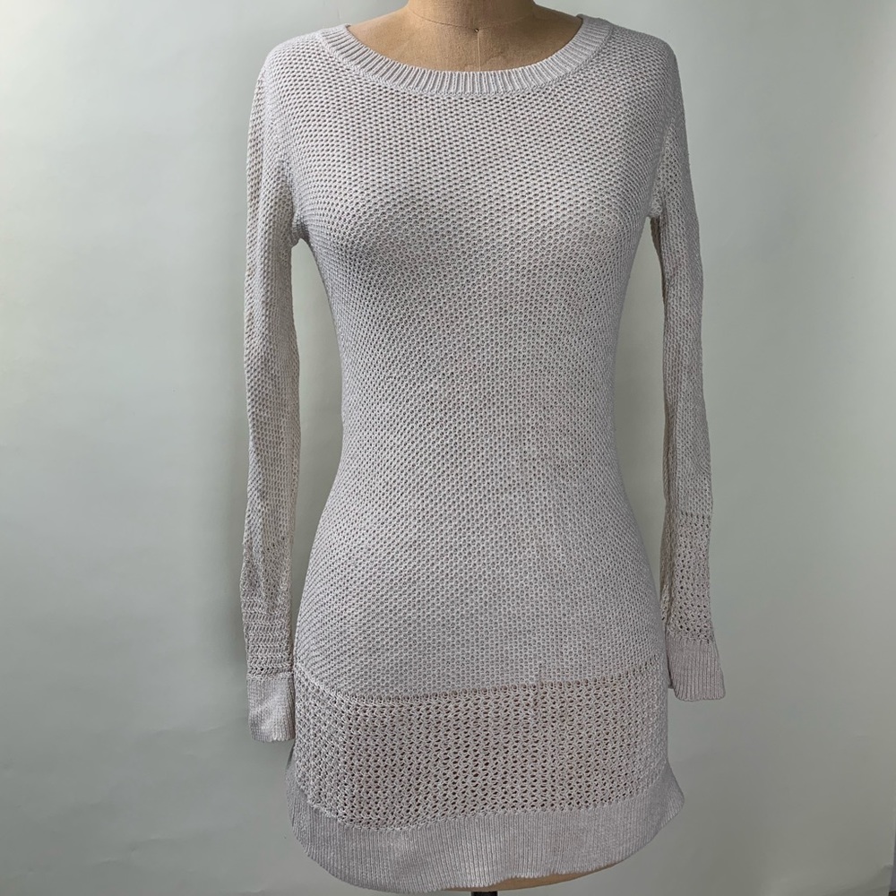Gap XS cream sweater